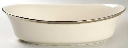 Solitaire 9" Oval Vegetable Bowl