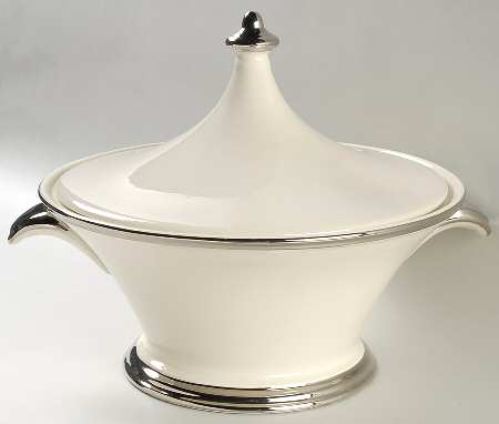 Solitaire Round Covered Vegetable