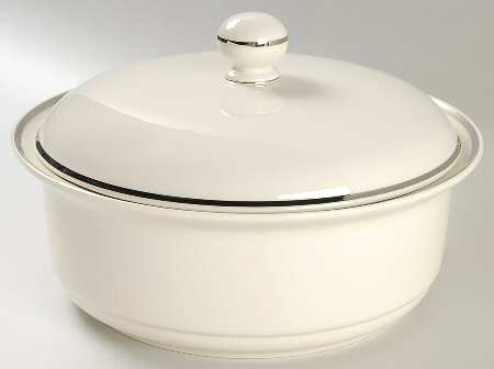 Solitaire 2 Qt Round Covered Casserole