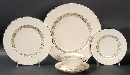 Springdale (Platinum Trim) 5 Piece Place Setting