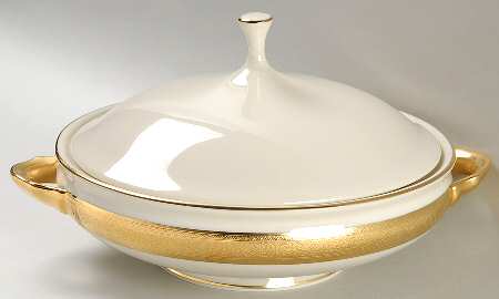 Westchester Round Covered Vegetable