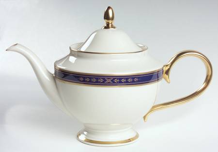 Winslow Castle 1999 Shape Teapot & Lid