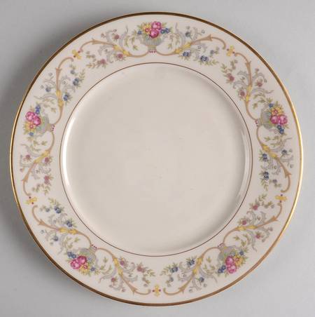 Dorothea Luncheon Plate