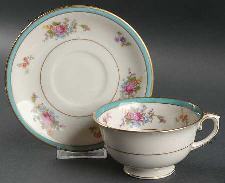Elizabeth Leigh Footed Cup & Saucer Set