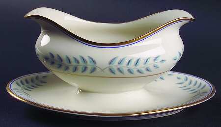 Empire Gravy Boat with Attached Underplate