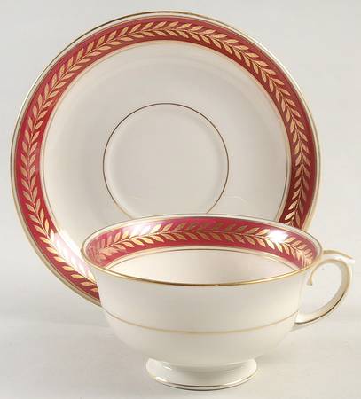 LAM22 Footed Cup & Saucer Set