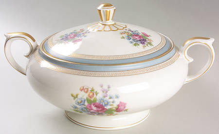 Martha Washington Round Covered Vegetable