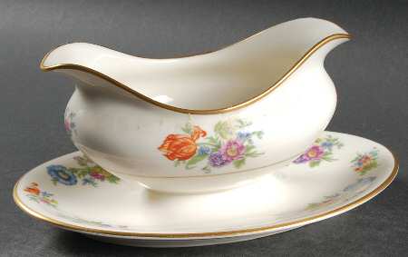 Rita Maria Gravy Boat with Attached Underplate