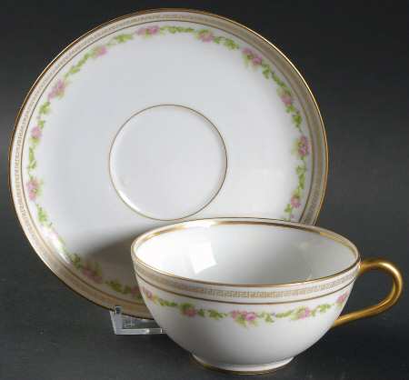 LAT11 Flat Cup & Saucer Set
