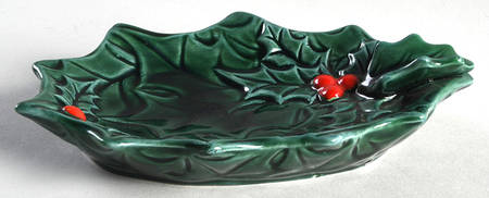 Green Holly 7" Leaf Dish