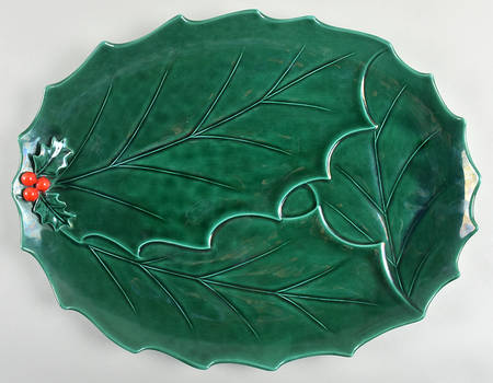 Green Holly 18" Oval Serving Platter