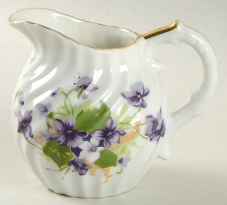 Sweet Violets by Lefton