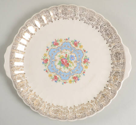 Lyric Handled Cake Plate