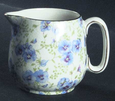 Pansy Creamer