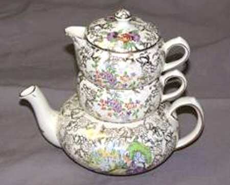 Pompadour Mini Teapot Stacking Set (Creamer, Sugar)