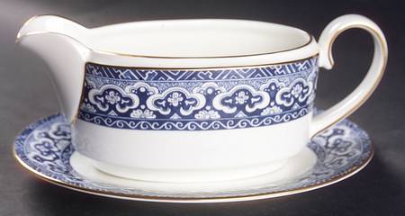 Empire Gravy Boat & Underplate/Relish
