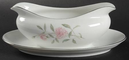 Perfection Gravy Boat with Attached Underplate by Lynnbrooke