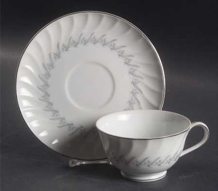 Silouette Footed Cup & Saucer Set