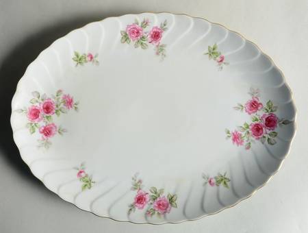 Romance 14" Oval Serving Platter