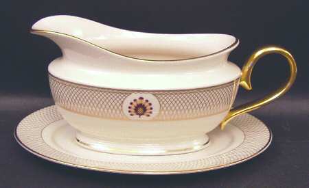 Colin Cowie Au Courant Gravy Boat & Underplate