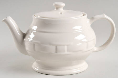 Woven Traditions Ivory Teapot & Lid by Longaberger