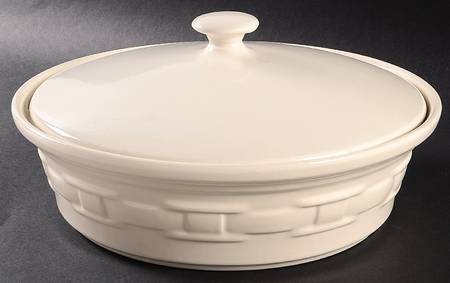 Woven Traditions Ivory 2 Qt Round Covered Casserole