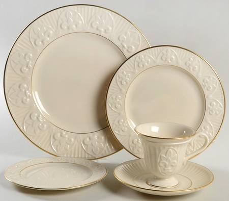 Matelasse 5 Piece Place Setting