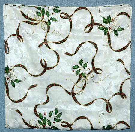 Holiday Nouveau Gold 60" X 120" Oblong Tablecloth