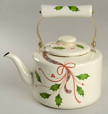 Holiday Nouveau Gold Metal Kettle & Lid by Lenox