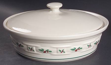Holly 2.25 Qt Round Covered Casserole