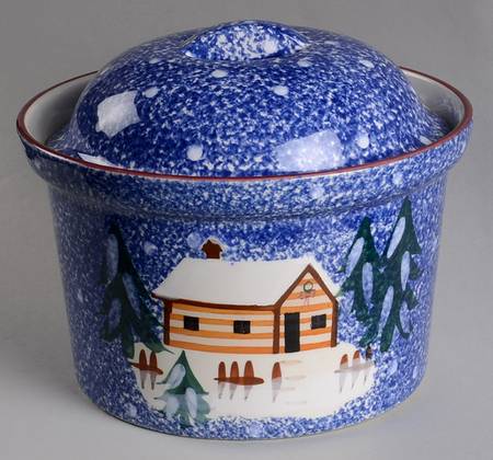 Holiday Mountain Lodge 1.5 Qt Round Covered Casserole