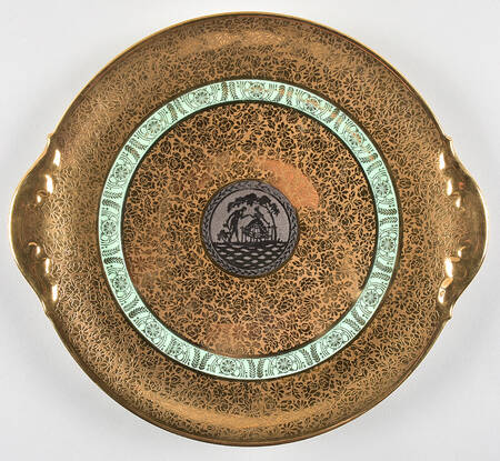 LEM8 Handled Cake Plate by Le Mieux