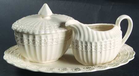 Irish Lace Creamer & Sugar with Lid & Tray Set
