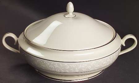 Pearl Innocence 99 Shape Round Covered Vegetable