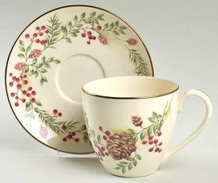 Williamsburg Boxwood & Pine Flat Cup & Saucer Set