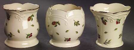 Williamsburg Boxwood & Pine Votive Candleholder - Set of 3 Motifs