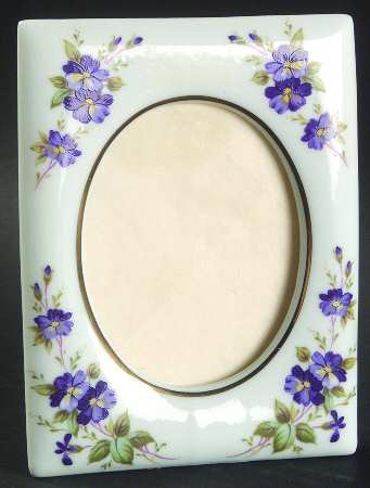Violette Frame-Holds 2.5" X 3"