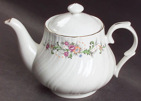 Clarabelle Teapot & Lid