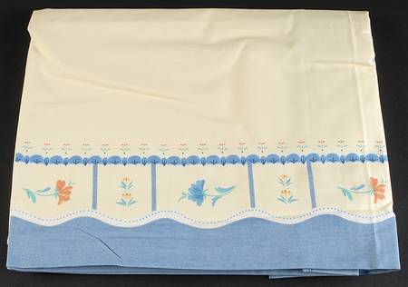 Provencal Garden 52" x 70" Oblong Tablecloth