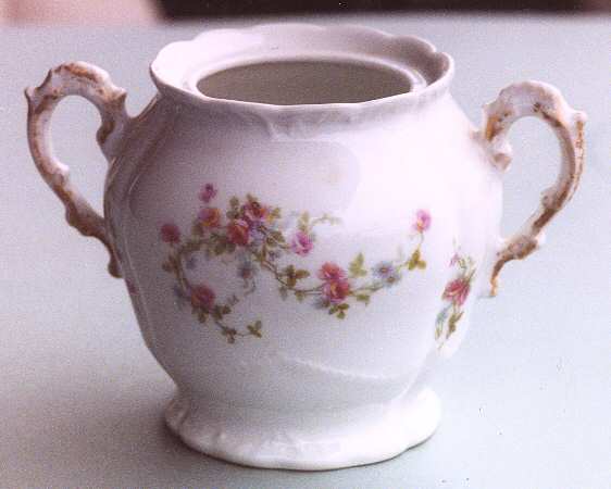 LRI4 Sugar Bowl No Lid by LRL Limoges