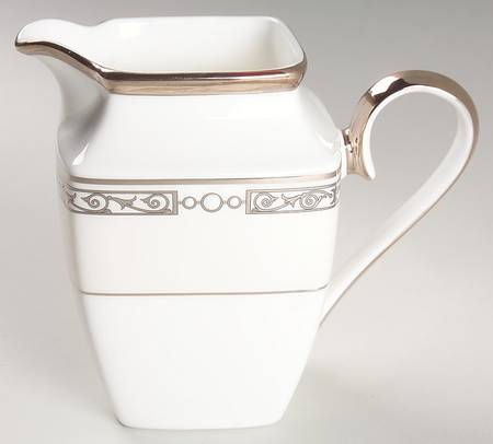 Grand Affair Square Creamer