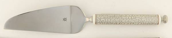 June Lane (Platinum Trim) Pie & Cake Server with Stainless Blade