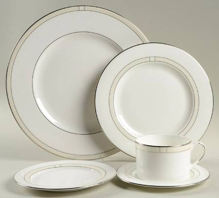 Noel Alabaster 40 Piece Estate Set