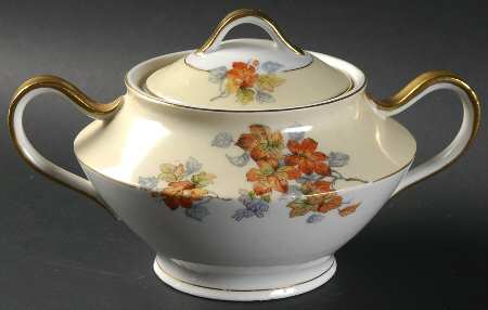 LUK26 Sugar Bowl & Lid by Loucky