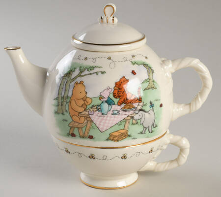 Classic Pooh Individual Teapot & Lid with Cup