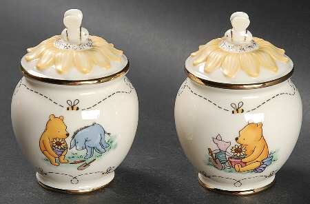 Classic Pooh Salt & Pepper Set