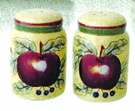 Apple Tartan Salt & Pepper Set