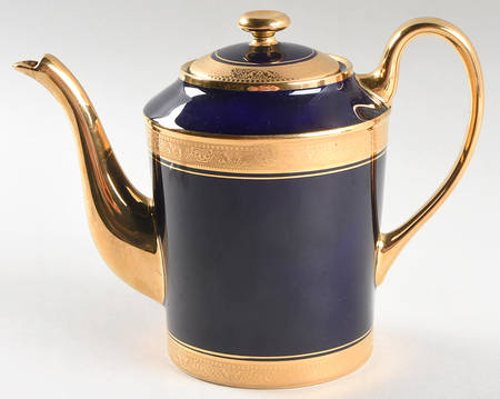 Madame Pompadour Teapot & Lid