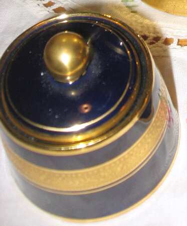 Madame Pompadour Sugar Bowl & Lid