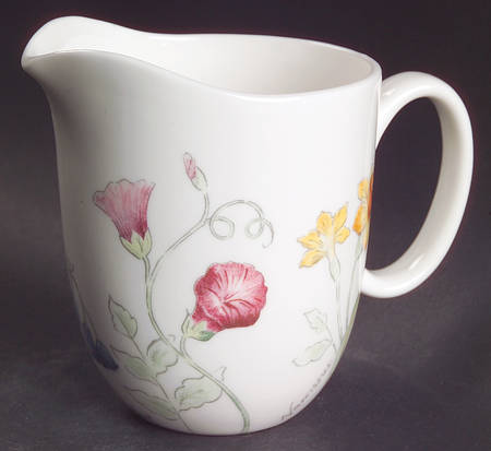 Artist Sketchbook Creamer
